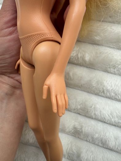 Belly Button Barbie 1999 Blonde With 2 braids Used Damaged hand Please look at the pictures