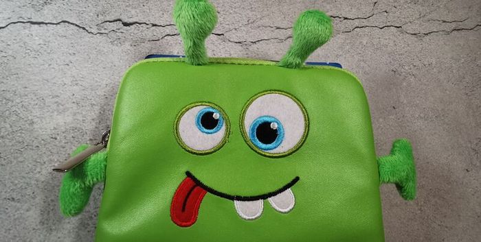 My Doodles Fun Novelty Childrens Tablet Case Cover Sleeve Pouch Alien 7 Inch