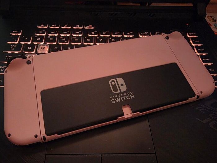 Nintendo Switch OLED (Cheery Blossoms Pink Shell)