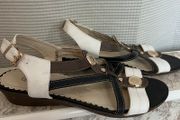 Pavers Sandals
