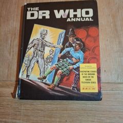 Doctor Who The DR Who annual 1969 Comic Rare and Collectible