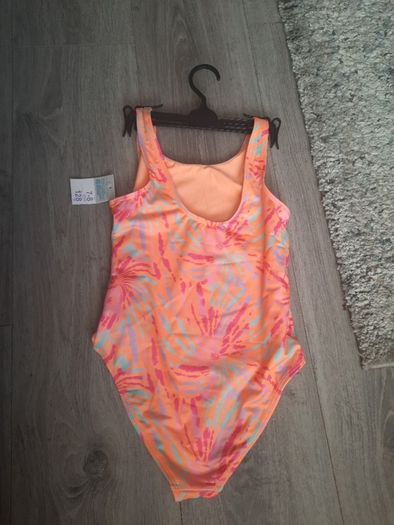 girls swimsuit