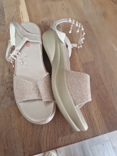 gold ladies sandals