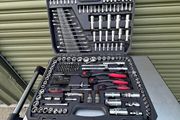 225pcs Sockets, spanners &amp;  Bits set 1/2" - 1/4" - 3/8"