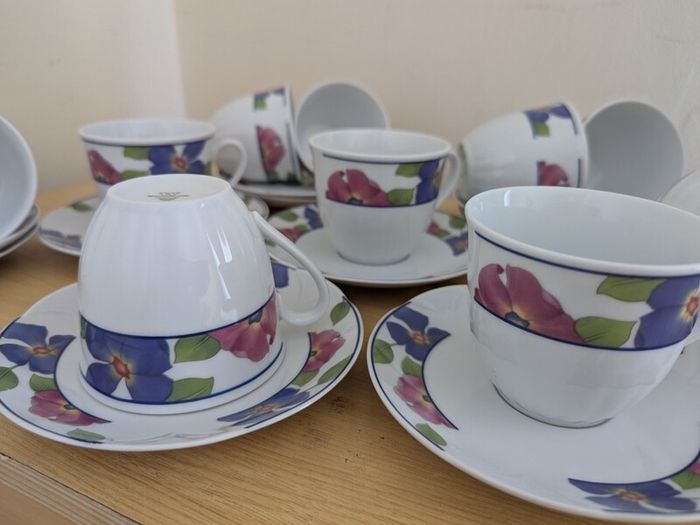 Germany porcelain(WINTERLING) tea set for 12 person, contains 24  pcs, including 12 tea cups and 12 saucers. Brand new, never used.