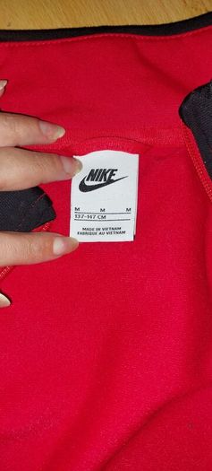 Boys red and black Nike Tracksuit. size m/137-147cm