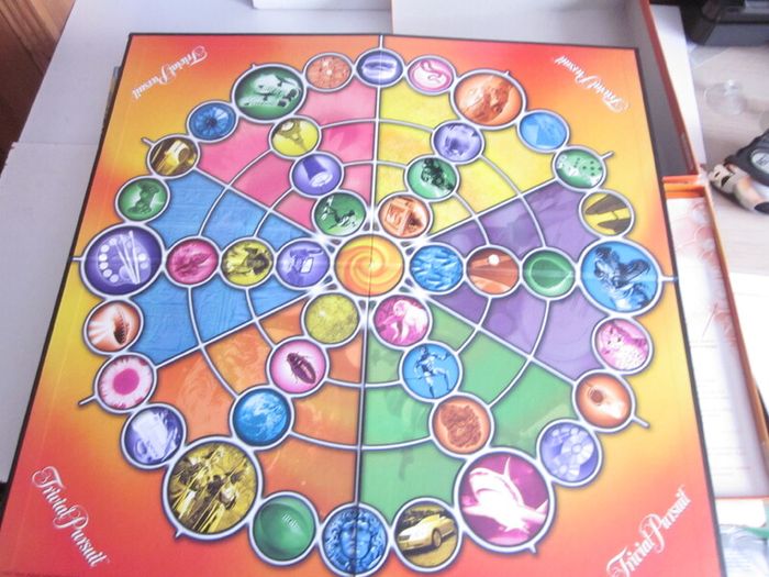Trivial Pursuit for Kids Board Game  2001
