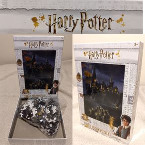 Harry Potter Hogwarts Foiled 300 Piece Jigsaw Puzzle