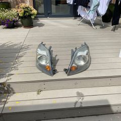 Ford fiesta 2006 front lights