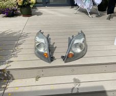 Ford fiesta 2006 front lights