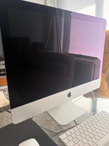 Apple iMac 21.5-inch (Mid-2017)  Excellent Condition, Includes Accessories