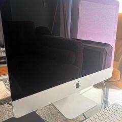 Apple iMac 21.5-inch (Mid-2017)  Excellent Condition, Includes Accessories