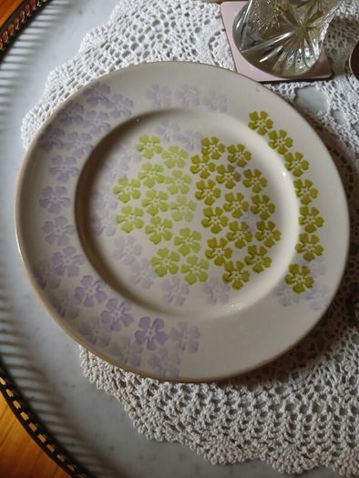 Nicholas Mosse Large Flower Plate