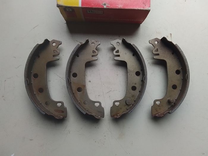 Renault 12 / 15 / 16 / 17 / 18 / Brake Shoes.