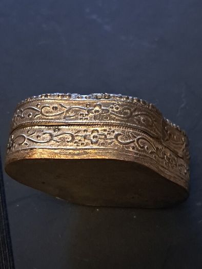 Chinese porcelain pill box