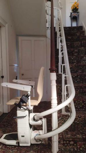 Curved Infinity Stairlift