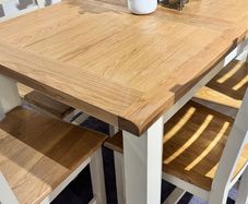 Oak Extendable Dining Table Brand New