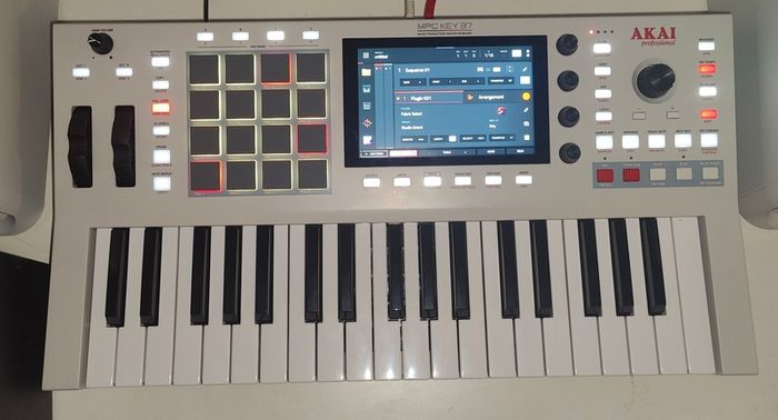 Akai MPC Key 37 Gen 2 Like New