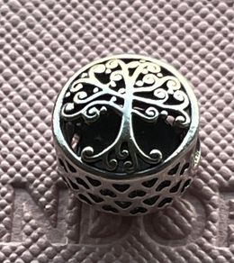 Pandora Family Roots Charm-Brand new
