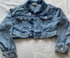 Cropped denim jacket