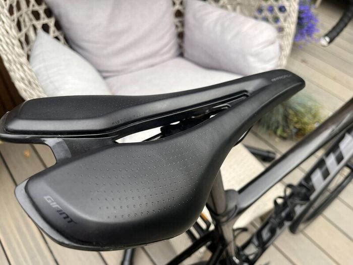 Giant Defy Black, Advanced 2 2022