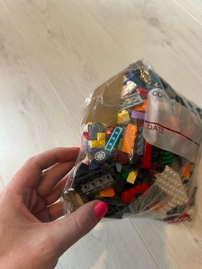 1kg bag of mixed Lego
