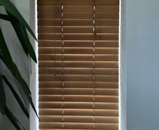 3 wooden venetian blinds