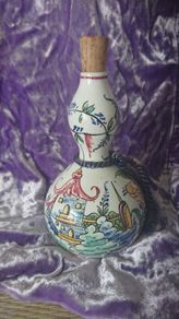 Perfume bottle