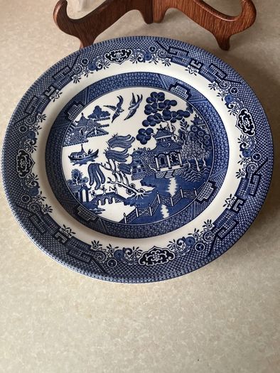 2 Churchill England 2 Dinner Willow plates 10.4"