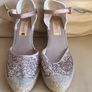 Ladies Vidorreta wedge platform espadrilles in gold Image 2