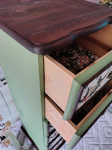 Tall boy chest of drawers