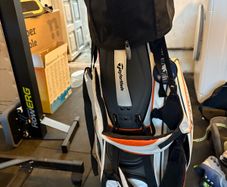 Taylormade 1R Bag