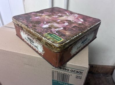 Vintage Jacob's Irish Biscuits tin