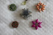 Brooches (E5 each)