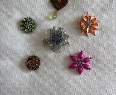 Brooches (E5 each)