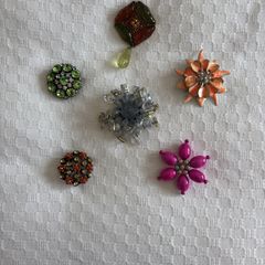 Brooches (E5 each)