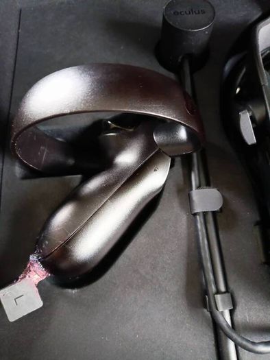 Oculus Rift VR headset + VR gunstock