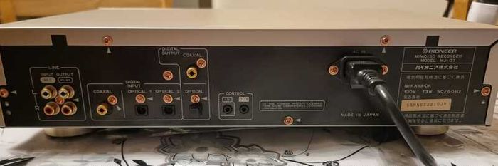 From 1999 Minidisc Pioneer MJ-D7 MD, working perfect, Champagne color.