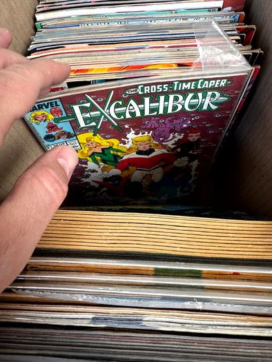 Marvel & DC Long Comic Box w 300 comics for Sale