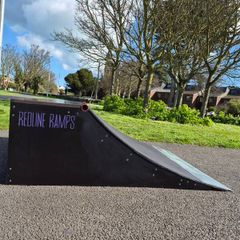 skateboard ramp