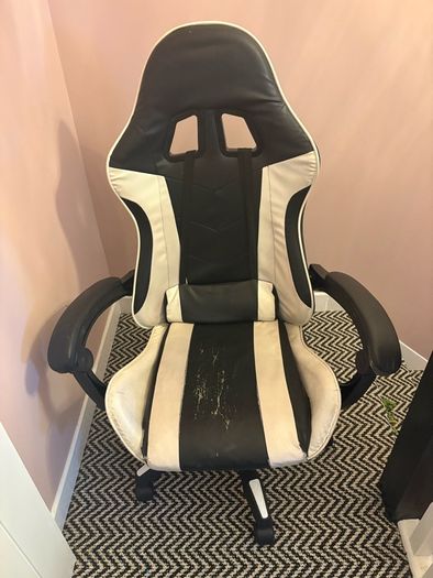 gaming chair