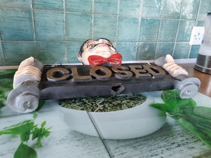 Open/Closed Shop Barber Sign