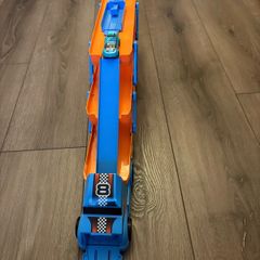 Transporter Truck