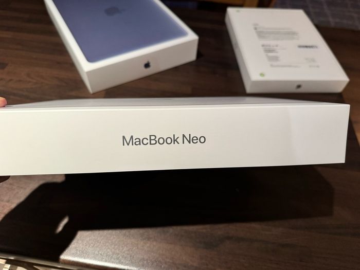 Macbook Neo 2026 , ( Box Packed ) , 8Gb , 256B