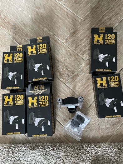 hercules guitar hangers