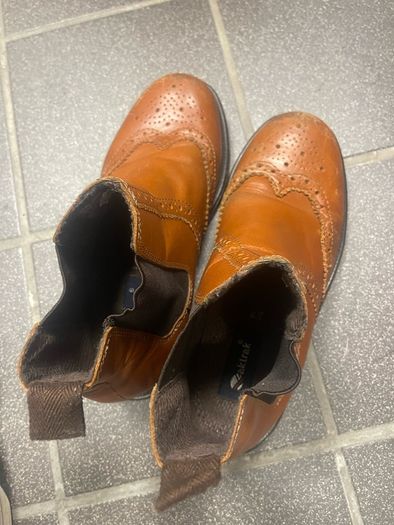 chelsea boots
