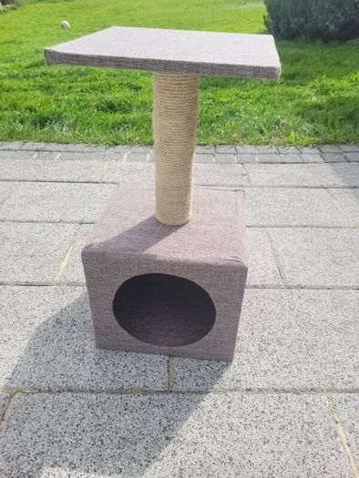 Cat scratcher