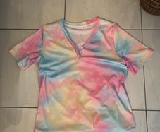 2 2XL colourful tops