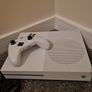 Xbox One S 500GB Image 2