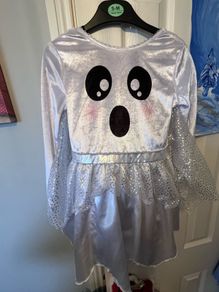 ghost Halloween costume